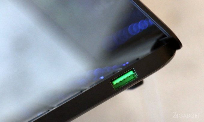 Док-станция в формате ноутбука для Razer Phone (14 фото + видео)