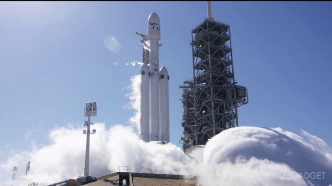 SpaceX успешно испытала двигатели ракеты Falcon Heavy (4 фото)