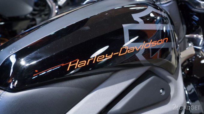 Новые Harley-Davidson оборудуют электромотором (9 фото)