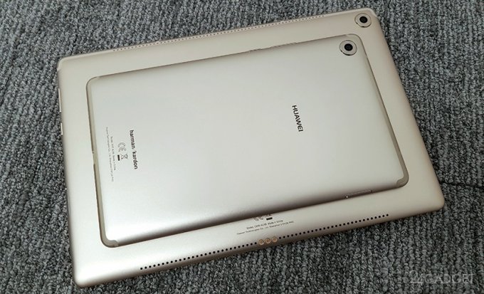 MediaPad M5 — мультимедийная серия планшетов от Huawei (6 фото)