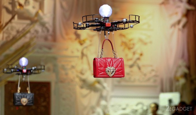 Бренд Dolce & Gabbana заменил девушек-моделей дронами (видео)