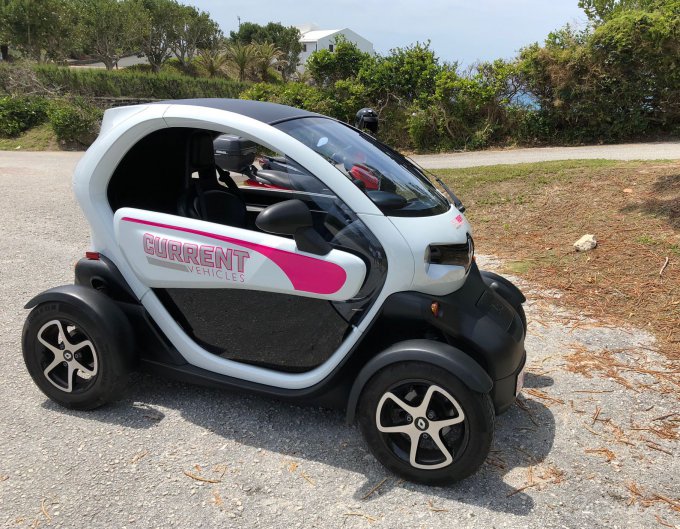 Renault Twizy — микро-электрокар для райских островов (4 фото)