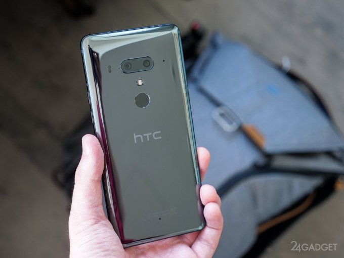 HTC U12+: 4-камерный флагман с "сенсорным" корпусом (24 фото + видео)