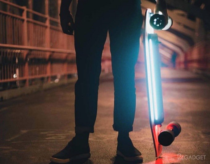 Xiaomi выпустила «умный» электроскейтборд с подсветкой за $155 (7 фото)