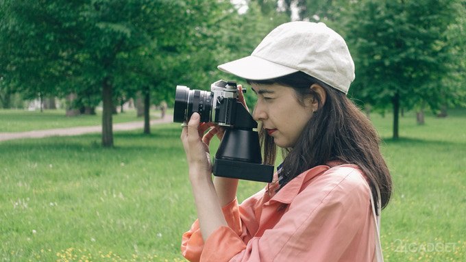 Новый гаджет превращает плёночный фотоаппарат в Polaroid (13 фото + видео)