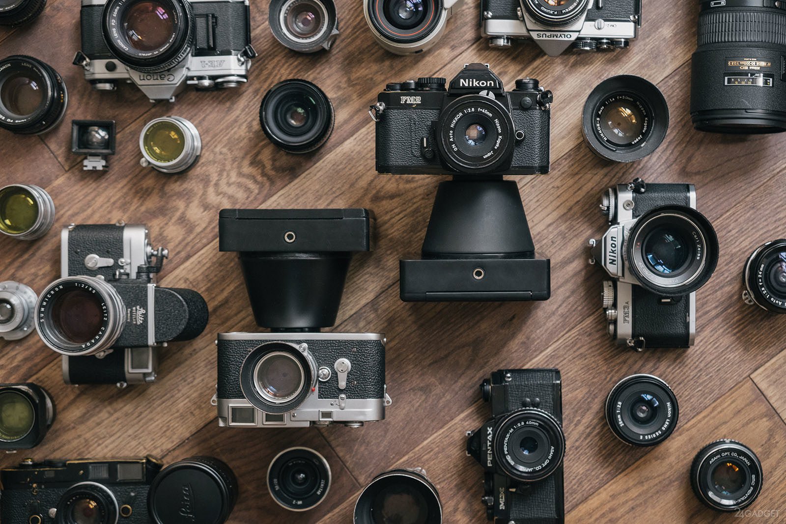 Камера ис. Фотоаппарат. Фотоаппарат и видеокамера. Много фотоаппаратов. Эволюция фотоаппаратов.