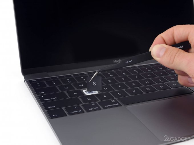 Apple признала дефект клавиатуры в MacBook (2 фото)