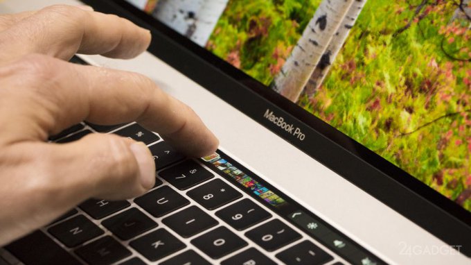 Apple представила усовершенствованные MacBook Pro (9 фото)