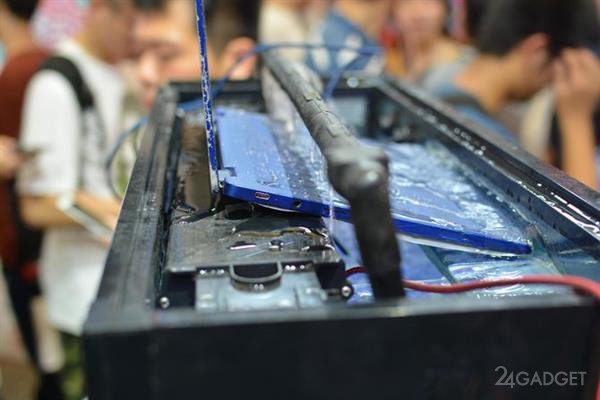 Raytheon Uncia — первый в мире непотопляемый ноутбук с защитой IP68