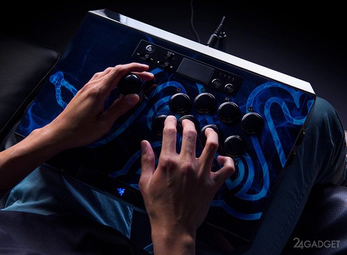 Razer выпустил аркадный контроллер Panthera Evo с джойстиком (5 фото)