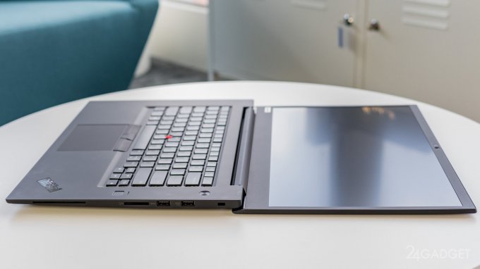 Lenovo расширила линейку ThinkPad топовым ультрабуком (9 фото)