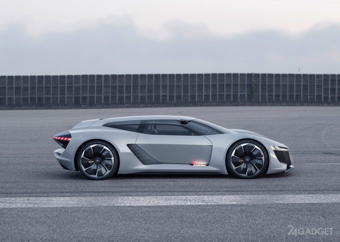 Audi представила гоночный электрокар-трансформер (9 фото + видео)