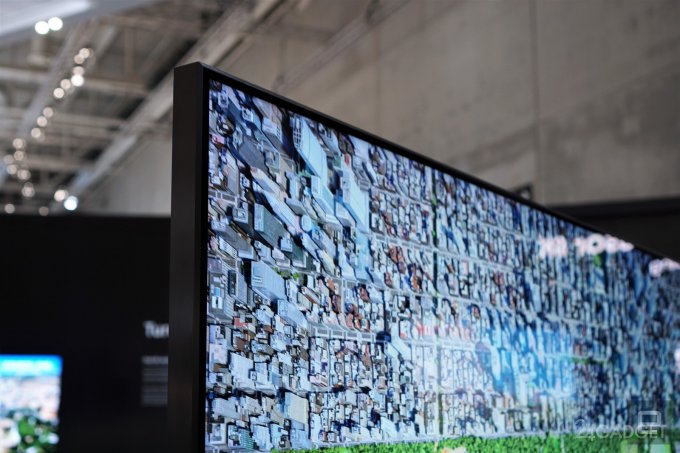 Новый телевизор от Samsung преобразовывает видео в формат 8К (7 фото)