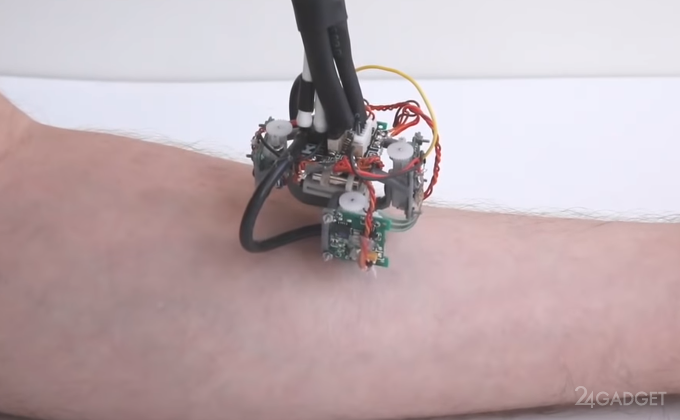 Нательный робот от MIT двигается по человеку и ставит диагнозы (видео)
