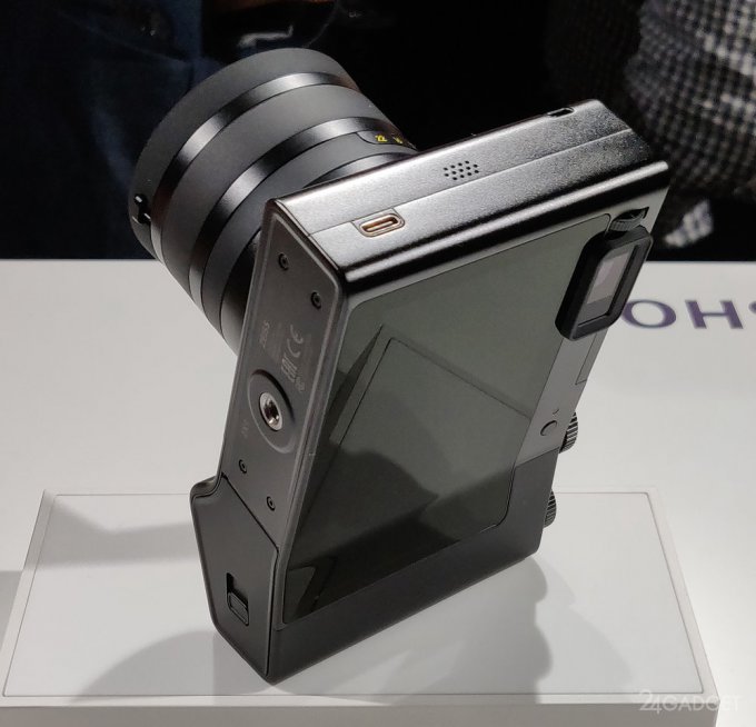 Zeiss выпустил полнокадровую камеру со встроенным Photoshop (8 фото + видео)
