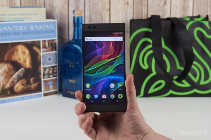Razer Phone 2 — топовый игровой флагман с RGB-подстветкой (12 фото + 2 видео)