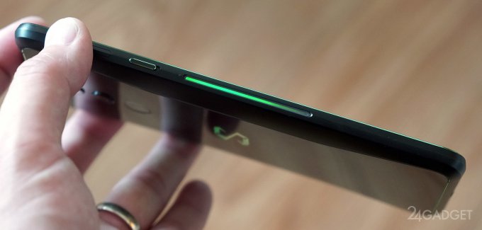 Xiaomi Black Shark Helo — геймерский смартфон с 10 ГБ ОЗУ (17 фото)