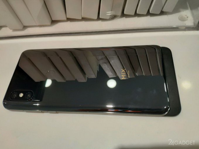 Xiaomi Mi Mix 3 — флагманский слайдер с 5G и 10 ГБ оперативной памяти (21 фото)