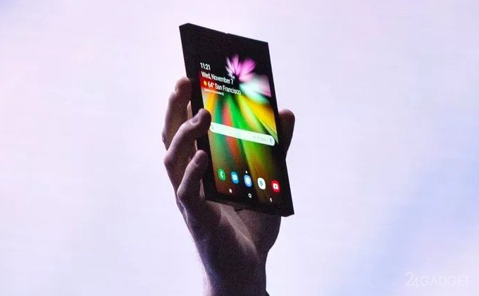 Смартфон с гибким экраном - что на самом деле показал Samsung (8 фото)