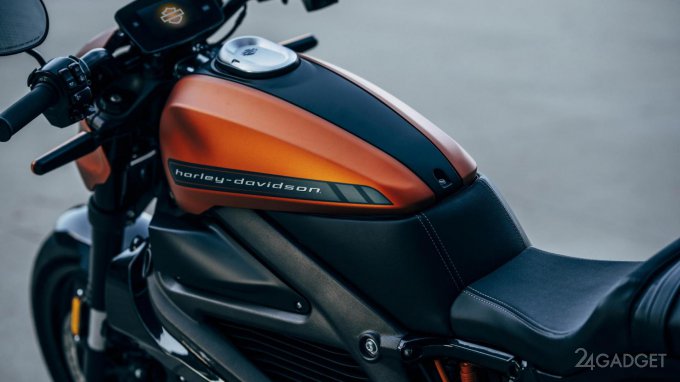 Harley-Davidson показал свой первый серийный электробайк (16 фото)