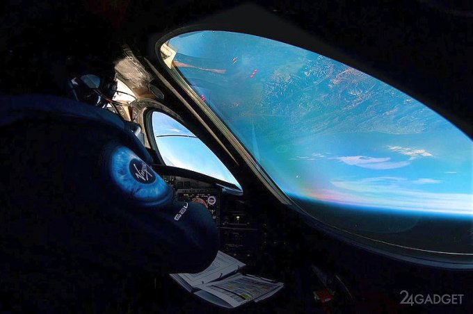 Космоплан от Virgin Galactic впервые оказался на космической высоте (8 фото + видео)