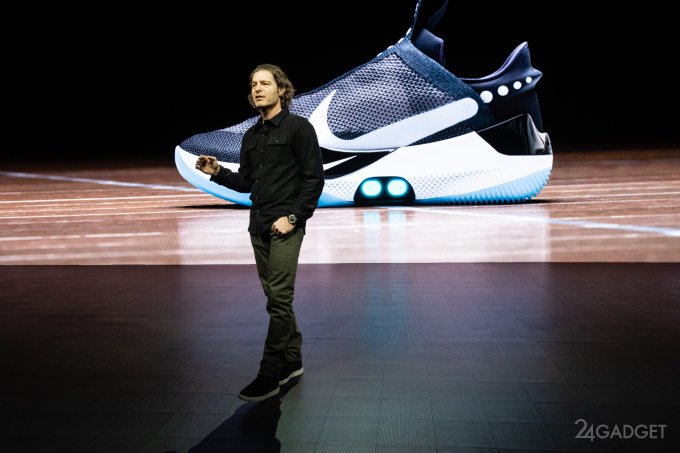 Nike выпустила новые «умные» кроссовки с автошнуровкой за $350 (7 фото + видео)