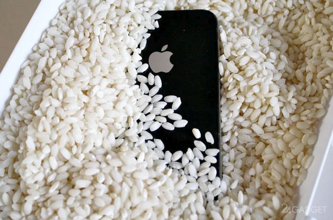 iFixit: рис не поможет высушить утопленный смартфон (4 фото)