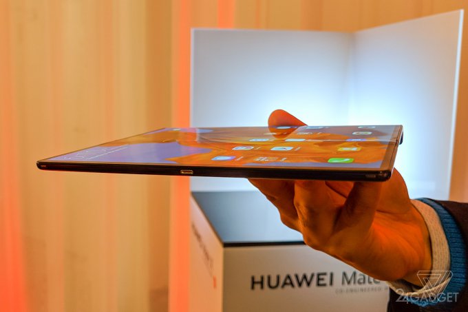 Складной смартфон Huawei Mate X - живые фото, дата выхода в продажу и цены (10 фото)