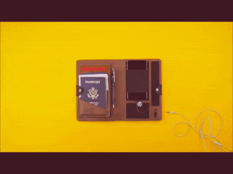 В бумажник-органайзер встроили пауэрбанк (8 фото + видео)