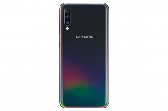 Samsung Galaxy A70 - середнячок с подэкранным сканером отпечатков и батареей на 4500 мАч (7 фото)