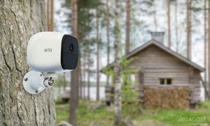 Arlo Ultra — камера наблюдения с 4К, сиреной и прожектором (8 фото)