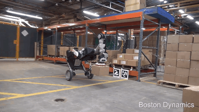 Робот от Boston Dynamics стал заправским грузчиком (видео)