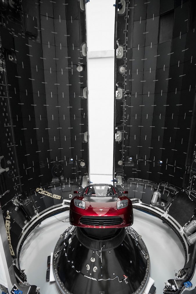 Спутники для интернета от SpaceX готовы к старту (3 фото)