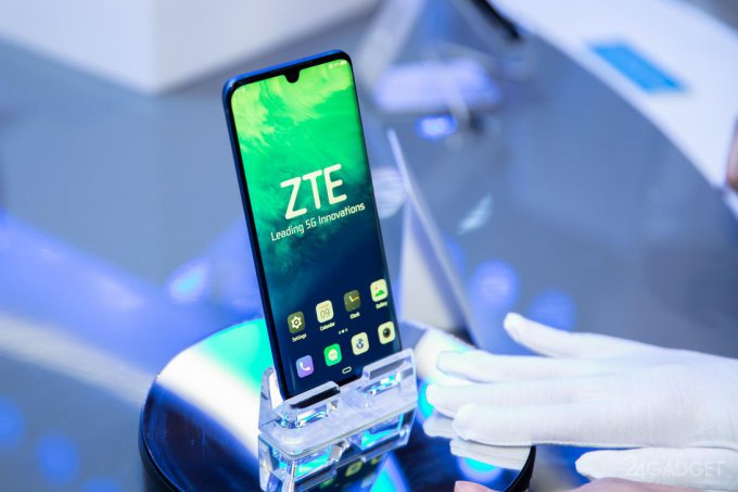 Анонсированы флагманские смартфоны ZTE от $473 (6 фото)