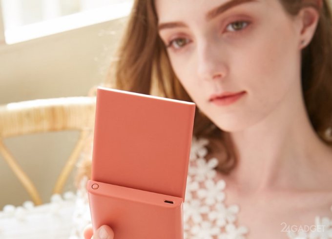 Xiaomi совместила пауэрбанк с неотъемлемым аксессуаром дамских сумочек (8 фото)