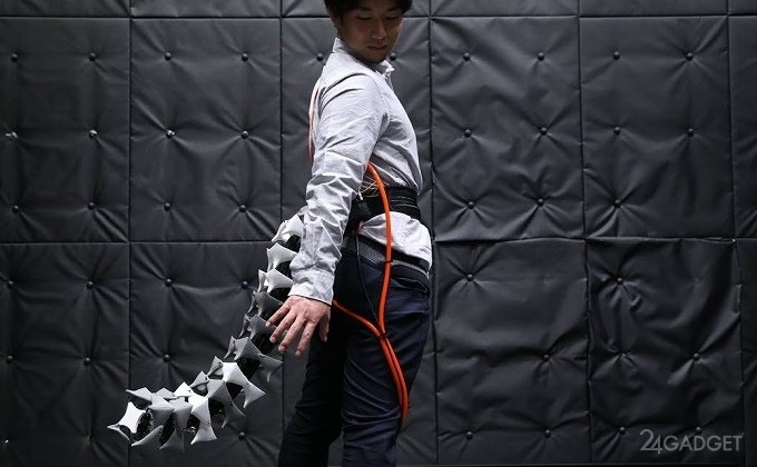 Японцы разработали хвост для человека, который может быть полезным (видео)
