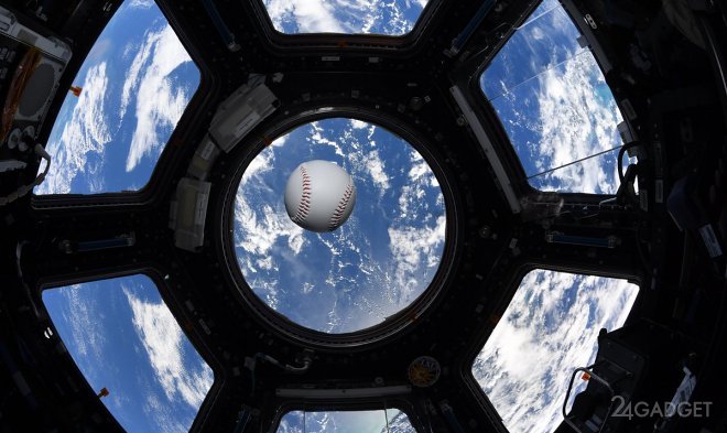 Астронавты установили мировой рекорд сыграв в бейсбол в космосе (видео)