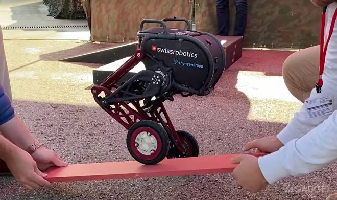 Швейцарский робот Ascento - гибрид колесных и шагающих роботов (видео)