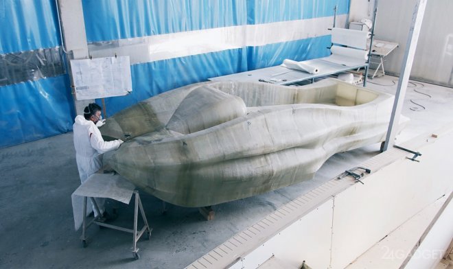 Корпус лодки MAMBO полностью изготовлен из стекловолокна методом 3D печати (4 фото)