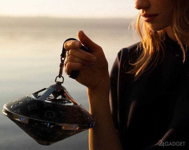 Портативная колонка от Louis Vuitton в форме «летающей тарелки» по цене 2900$ (4 фото)