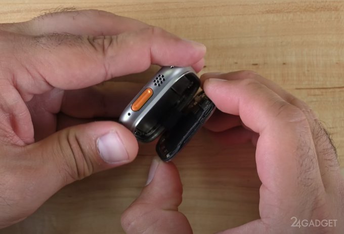 Apple Watch Ultra проще заменить, чем починить. iFixit разобрали умные часы и показали компоновку деталей (видео)