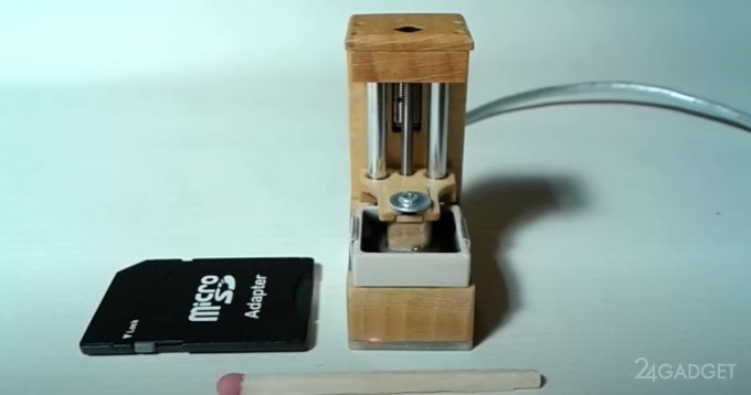 Самый маленький в мире 3D-принтер (видео)