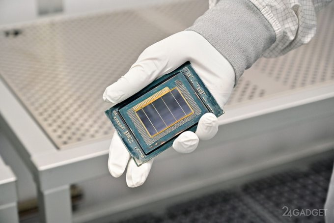 Intel представила 288-ядерные процессоры Clearwater Forest, основанные на ядрах Darkmont и техпроцессе 18A (7 фото)