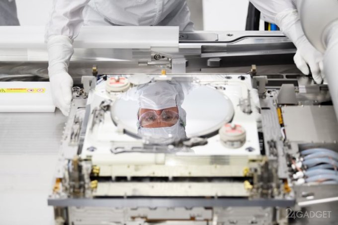 ASML поставила первый литографический сканер для чипов будущего с трёхмерной упаковкой