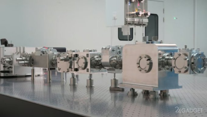 Китайцы создали EUV-сканер на гармониках, который в тысячи раз компактнее «шкафов» ASML