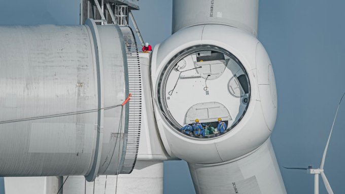 Китай установил крупнейший в мире морской ветрогенератор 20 МВт и высотой с Эйфелеву башню (3 фото)