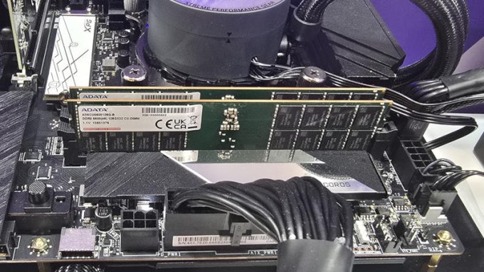 Adata и MSI показали «первые в мире» 4-ранговые модули памяти DDR5 CUDIMM на 128 Гбайт