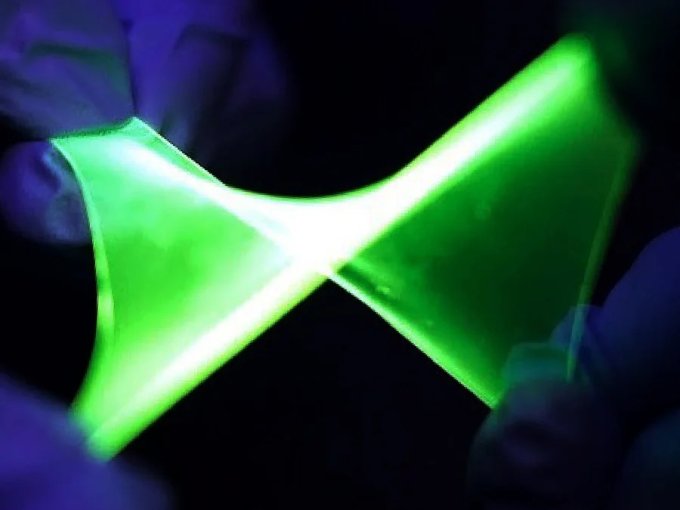 Учёные создали растягивающийся OLED-дисплей без потери яркости (2 фото)